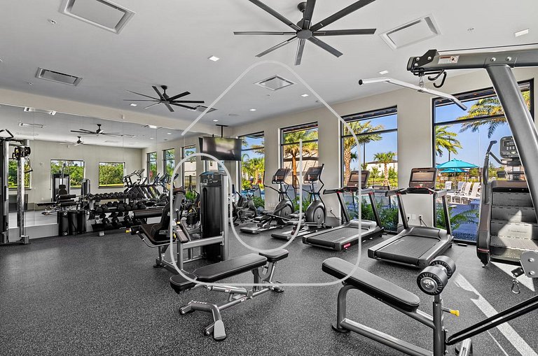 Paradiso Grande 5BR Home for 16 w/Pool & Game Room