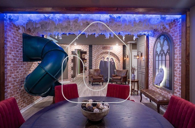 10BR Themed Villa w/ Pool – Windsor Cay