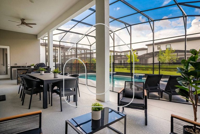 11BR Luxury Villa w/ Pool Near Disney