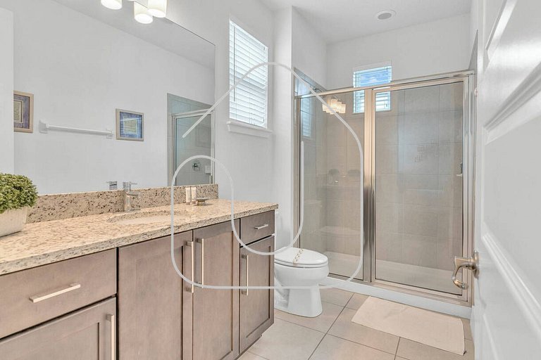9BR Villa w/ Pool & Spa