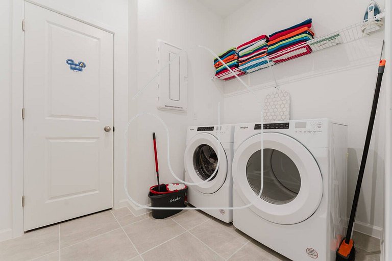 9BR Home w/ Pool at Solara — Near Disney