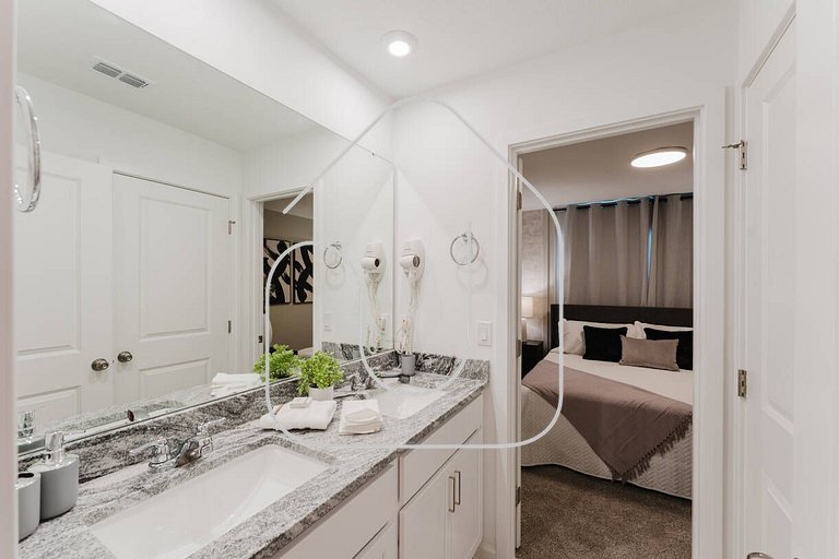 9BR Home w/ Pool at Solara — Near Disney