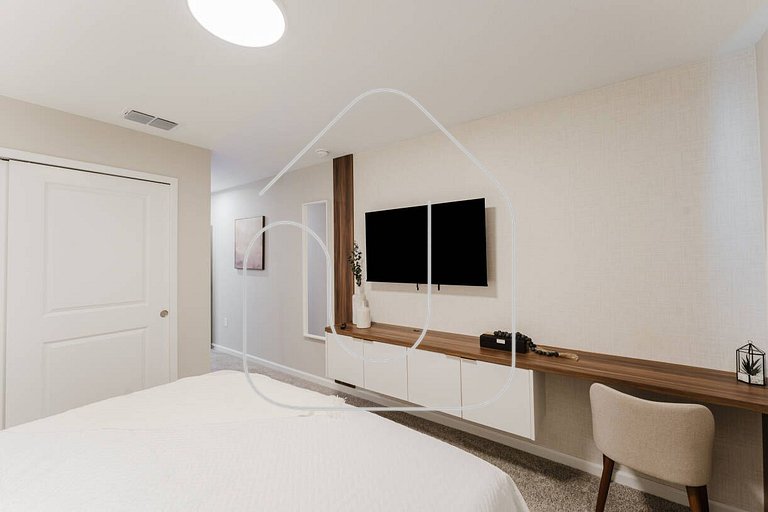 9BR Home w/ Pool at Solara — Near Disney
