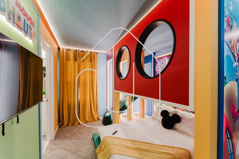 9BR Home w/ Pool at Solara — Near Disney