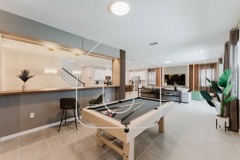 9BR Home w/ Pool at Solara — Near Disney