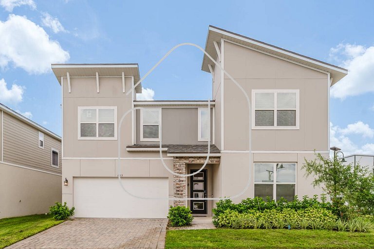 9BR Home w/ Pool at Solara — Near Disney