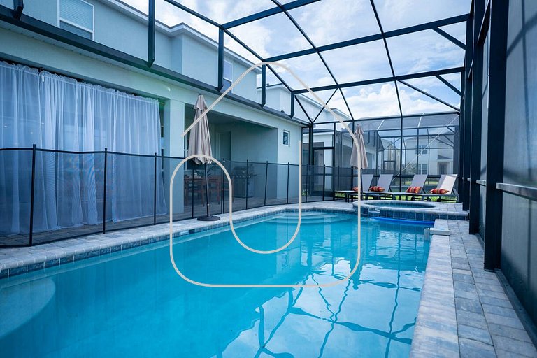 9BR Villa w/ Pool, Game Room & Themed Rooms