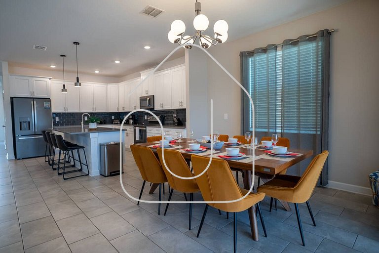 6BR Villa w Pool & Game Room near Disney