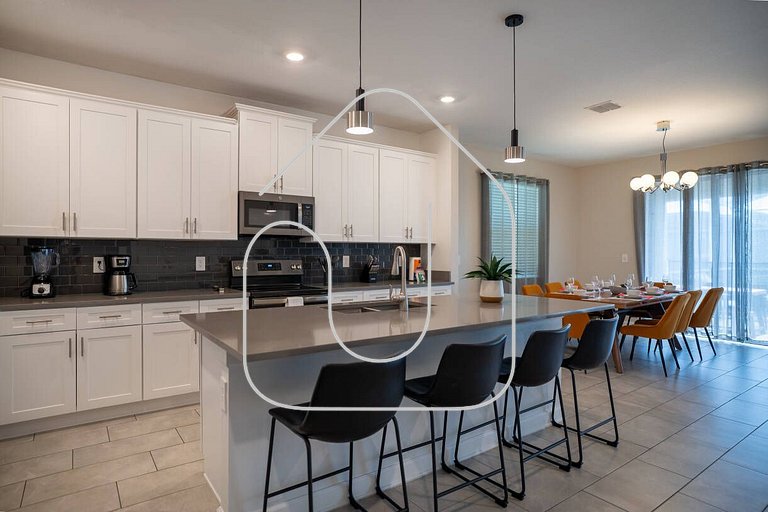 6BR Villa w Pool & Game Room near Disney
